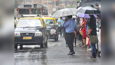 बूंदाबांदी से चरमरा गई मुंबई की यातायात व्यवस्था