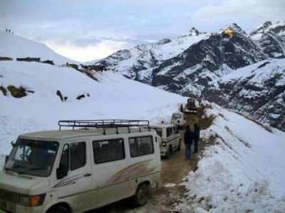 हिमाचल: मनाली में टैक्सी चालकों की हड़ताल, पर्यटकों को दिक्कत