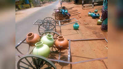 ನೀರಿನ ಕೊಡ ಸಾಗಣೆಗೆ ಕೈಗಾಡಿ