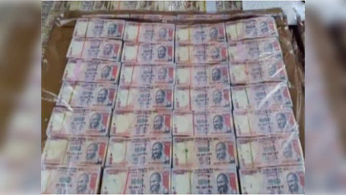 Thane: Demonetised currency notes worth Rs 1 crore seized 