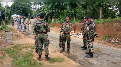 মুক্তিযুদ্ধ-এর সময়কার গ্রেনেডের ঘায়ে চৌচির ৭ বাড়ির দেয়াল