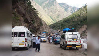 Massive landslide on Badrinath highway leaves 14,000 pilgrims stuck 