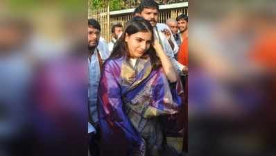 శ్రీనివాసుడి సేవలో.. సమంత, ప్రముఖులు