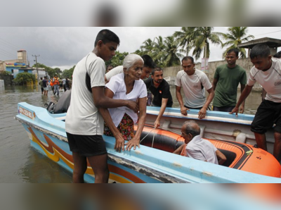 বন্যাবিধ্বস্ত শ্রীলঙ্কায় পৌঁছল ভারতের ত্রাণ, মৃত বেড়ে ১১৯