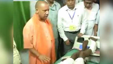 UP CM Yogi Adityanath interacts with patients at district hospital in Gonda 