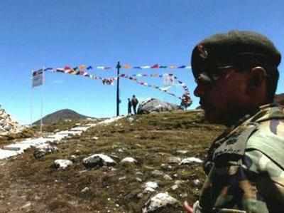 पाकिस्तान से निपट रही भारतीय सेना की अब नजर चीन पर