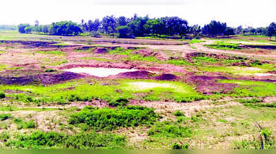 ಉದ್ದೂರು ಹೊಸಹಳ್ಳಿ ಗ್ರಾಮದ ದೊಡ್ಡಕೆರೆ ಒತ್ತುವರಿ