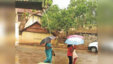 ದಟ್ಟ ಮೋಡ: ಜಿಟಿಜಿಟಿ ಮಳೆ