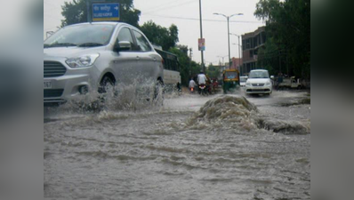 भिवंडी में बारिश, सड़कों पर कीचड़ से बुरा हाल