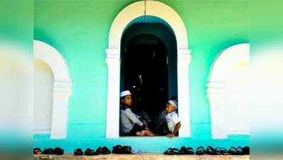 Devotees offer Namaz on first Friday of Ramzan at Miskhal Mosque in Kozhikode 