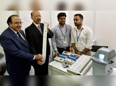 EVM চ্যালেঞ্জ করল না কেউ-ই, পেপার ব্যালটে ফেরার প্রস্তাব খারিজ