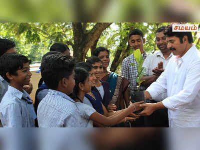 மரம் நடும் அவசியத்தை மாணவர்களுக்கு விளக்கிய நடிகர் மம்முட்டி!