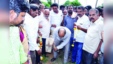 ಅರಳಿಕಟ್ಟೆಹುಂಡಿ ನಿವಾಸಿಗಳಿಗೆ ಆಶ್ರಯ ಮನೆ: ಭರವಸೆ