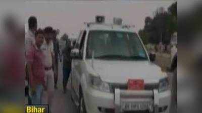 Bihars health minister Tej Pratap Yadavs car pushed for 1 km 