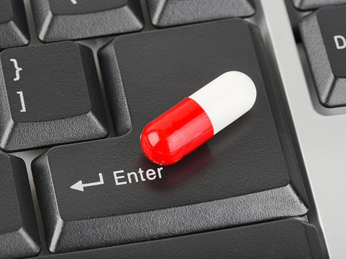 क्या हैं दवाओं की ऑनलाइन शॉपिंग के फायदे?