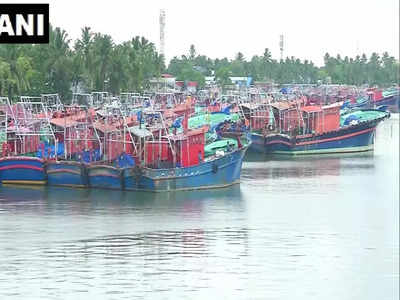 കേരള തീരത്ത് ഇന്ന് അർധരാത്രി മുതൽ ട്രോളിങ് നിരോധനം