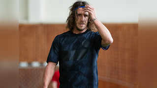 Carles Puyol plays football at Andheri Metro Station in Mumbai 