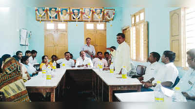 ಕೊಳವೆ ಬಾವಿ ಮೋಟರ್‌ ಸ್ಟಾಟರ್‌ ಕೆಡಿಸಿದ ಸಿಬ್ಬಂದಿ