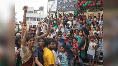 People throng stations to enjoy Namma Metro Green Line ride 