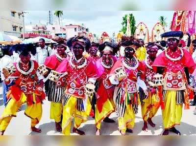 ಅರಳೀಮರದ ಬುಡದಲ್ಲಿ ಜಾನಪದ ರಂಗು