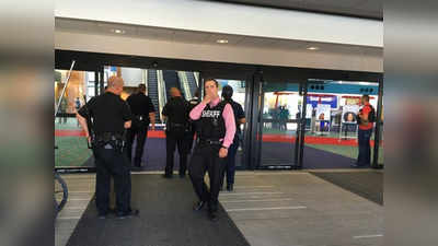 Injured Michigan officer hospitalized after airport attack 