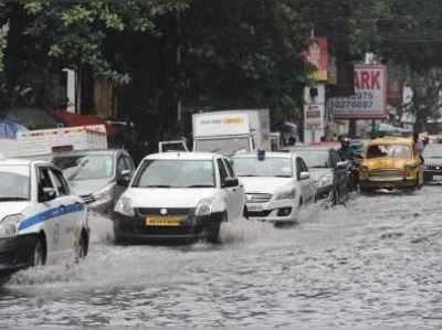 भारी बारिश के बाद कोलकाता में जलभराव की समस्या