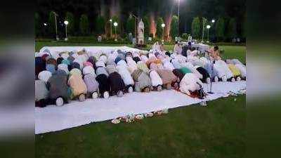 Lucknow: Shias, Sunnis offer Namaz side by side at Raj Bhawan 