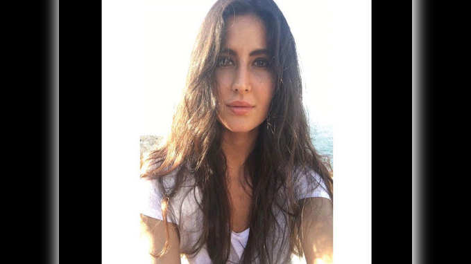 Katrina Kaif is ruling the internet with her new beachy look! 