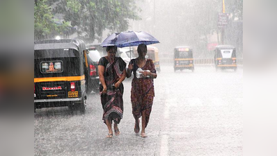 मुंबईः भारी बारिश से कई इलाके में जलभराव की स्थिति
