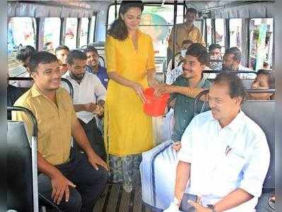 യൂത്ത് കോൺഗ്രസ് കാരുണ്യയാത്ര, ഹണിറോസ് പങ്കാളിയായി