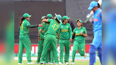 महिला वर्ल्ड कप: भारत ने दिखाया साधारण खेल, पाकिस्तान को दिया 170 रन का लक्ष्य