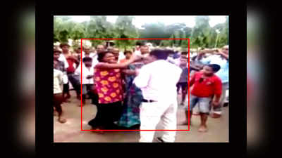 On cam: Woman thrashes government employee in Bihar 