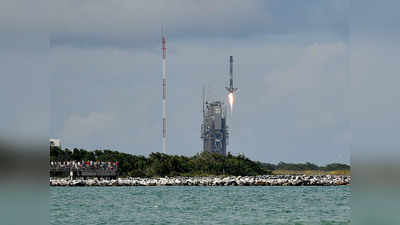 SpaceX launches satellite from Cape Canaveral 