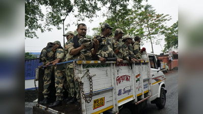 पश्चिम बंगाल: बशीरहट में पुलिस को करना पड़ा लाठीचार्ज, बादुड़िया में हालात सामान्य