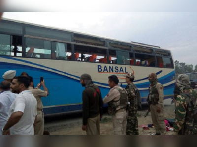 কাশ্মীরে অমরনাথ যাত্রীদের বাসে বিস্ফোরণ, মৃত ১