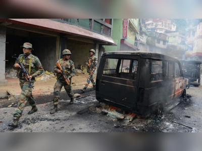 ৩ জনের মৃত্যুতে উত্তেজনা চড়ল পাহাড়ে, মোর্চার রোষে ছাই তৃণমূলের পার্টিঅফিস