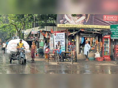 বড় রাস্তায় টহল পুলিশের, রাত জাগছে পাড়া