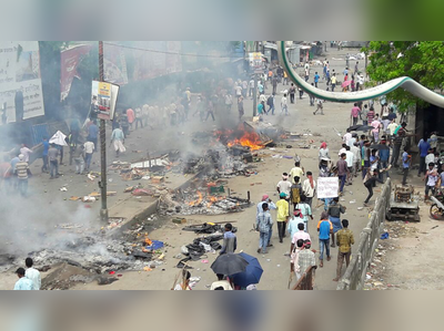 ধর্ষণ ঘিরে অগ্নিকাণ্ড রায়গঞ্জে