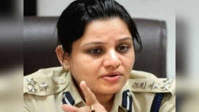 Sasikala bribery case: DIG Roopa submits second report 