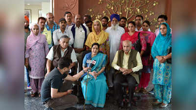 Sushma Swaraj meets kin of 39 Indians missing in Iraq 