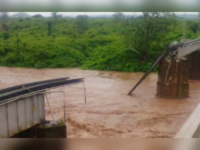 ওডিশায় হড়পা বান, সেতু ভেঙে বিচ্ছিন্ন রেল-সড়ক