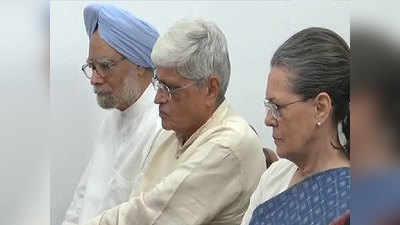 Opposition’s vice-presidential candidate Gopalkrishna Gandhi files his nomination 