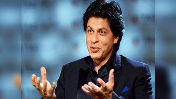 I am so pathetic in relationships that I am comic, says SRK 