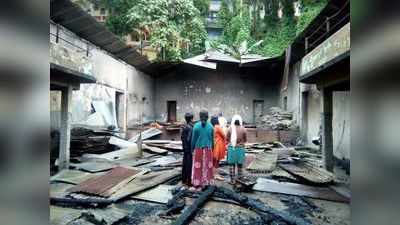 গুন্ডামি চলছেই, এবার ভস্মীভূত কার্শিয়ঙের ঐতিহ্য রাজেশ্বরী হল