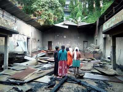 গুন্ডামি চলছেই, এবার ভস্মীভূত কার্শিয়ঙের ঐতিহ্য রাজেশ্বরী হল