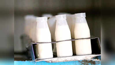 डेयरी फर्मों ने कहा, सालभर तक दूध के दाम बढ़ने का चांस नही