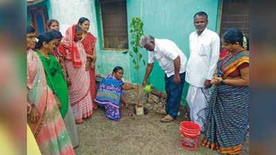 ಪರಿಸರ ಪೂರಕ ಕಾರ್ಯಗಳಲ್ಲಿ ತೊಡಗಿಸಿಕೊಳ್ಳಿ : ತಿರಕನಗೌಡ್ರ