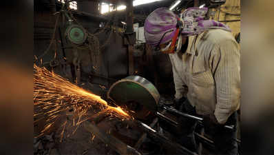 मोदी सरकार के लिए चिंता, असंगठित क्षेत्र में सिमट रहा रोजगार