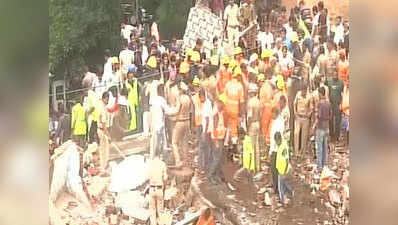 मुंबई में इमारत गिरने से 6 की मौत, कई के फंसे होने की आशंका