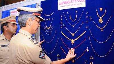 Gold robbery case: 7 of 10 accused held, 4 kg gold jewellery recovered 